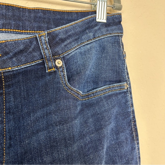 DU/ER Performance Denim Girlfriend - Heritage Blue Women’s Size 31x30 Jeans - Picture 9 of 15